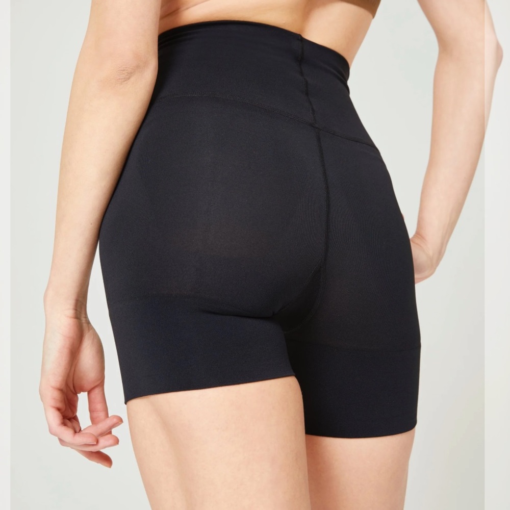 ITEM M6 SHAPE MIDI GIRL SHORTS IN BLACK S